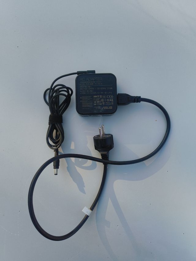 Cargador Asus - Portátil