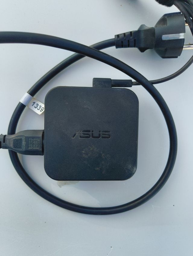 Cargador Asus - Portátil