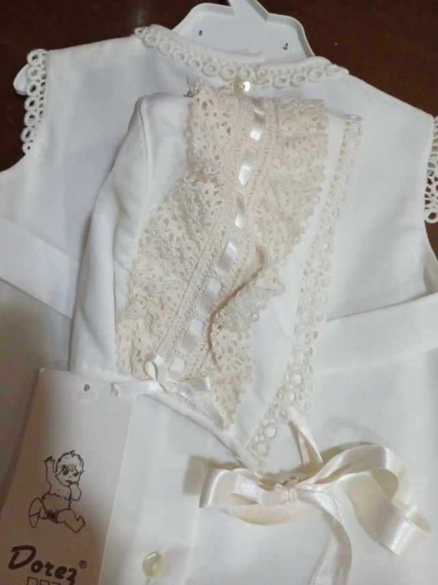 Pelele y capota bebé marca Dorez 12m crudo, nuevo