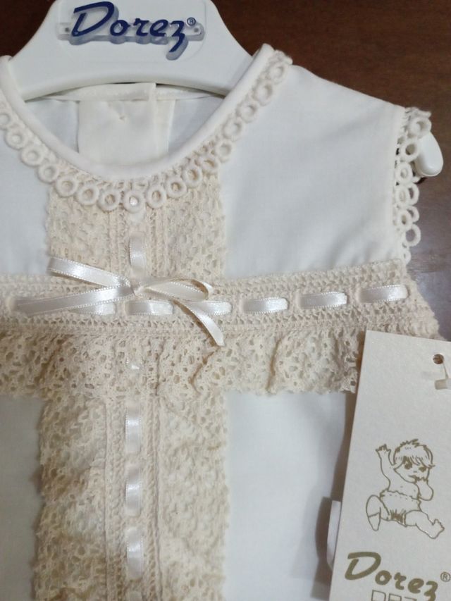 Pelele y capota bebé marca Dorez 12m crudo, nuevo