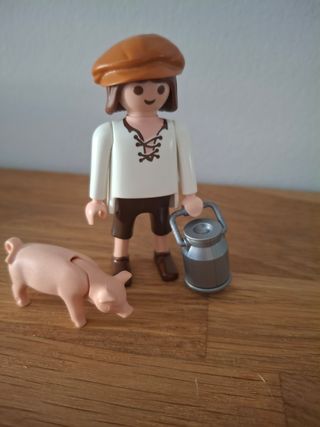 Playmobil Granjero y Cerdo