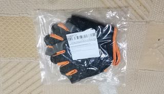 Guantes ciclismo - deportivos. Cortos.