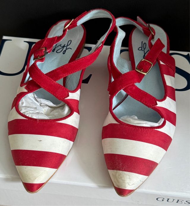 Zapatos rayas rojas-blancas talla 36