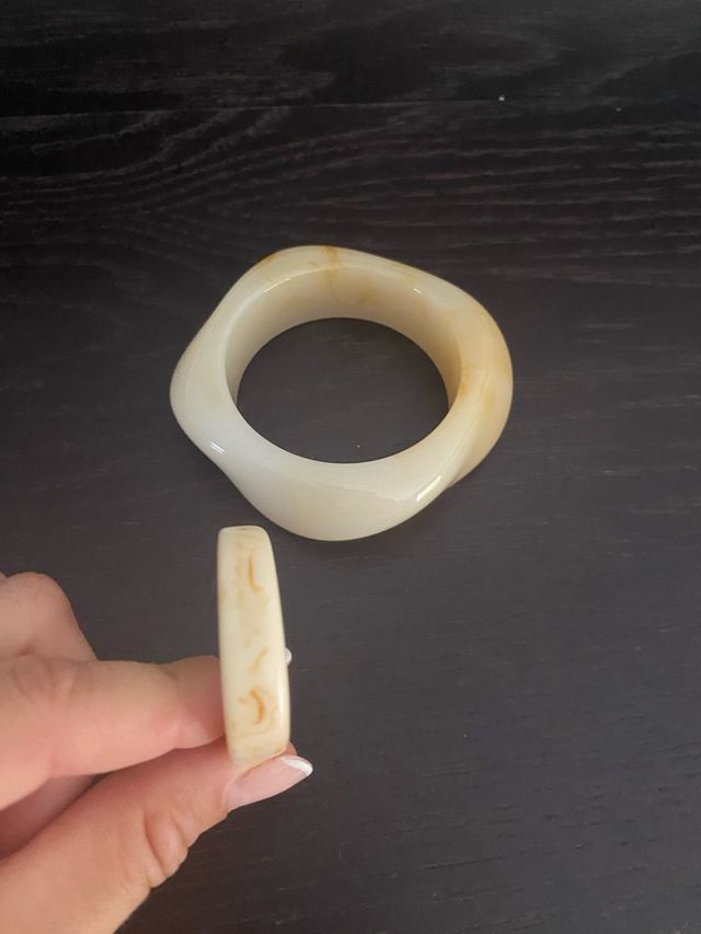 Conjunto pendientes y pulsera blanco roto