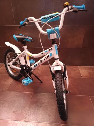 Bicicleta niñ@ AVIGO + casco + ruedines