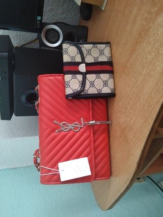 Bolso rojo Saint Laurent + cartera Gucci regalo 