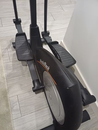 Bicicleta elíptica NordicTrack E 400