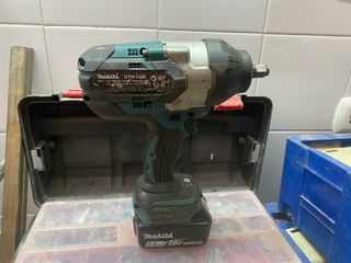 Makita DTW1002: Pistola Impacto 18V