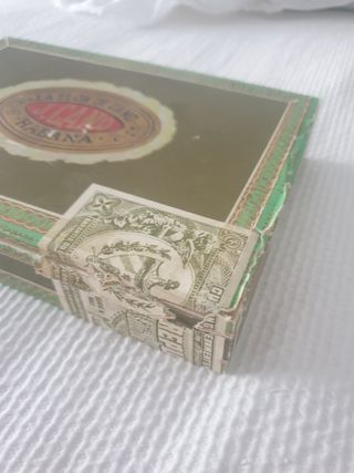 Caja vacía La Flor de Cano + 2 Vitolas