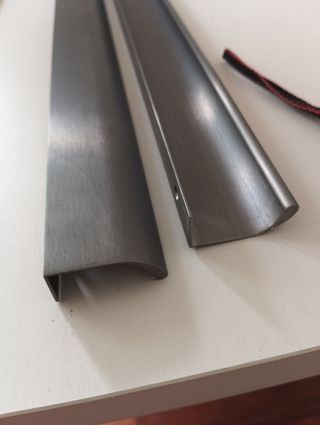 4 Tiradores pestaña aluminio 110cm