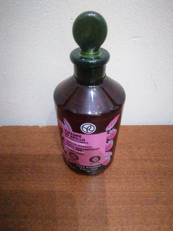 Aceto Brillantezza Yves Rocher