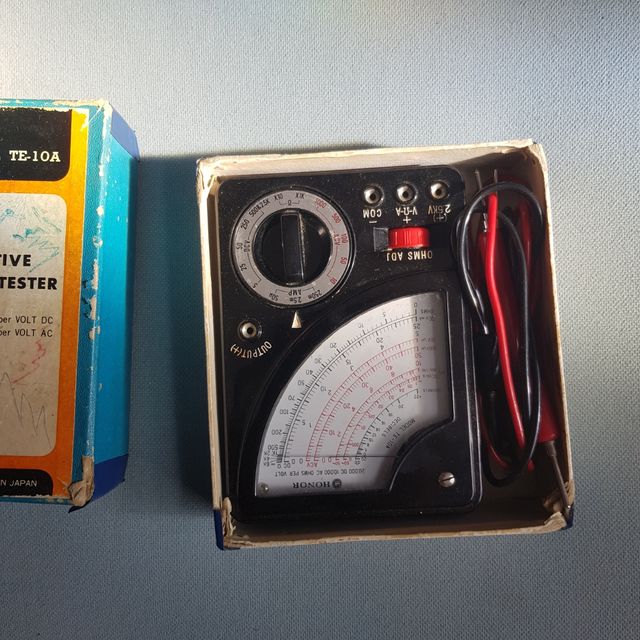Vecchio multimetro HONOR TE-10A