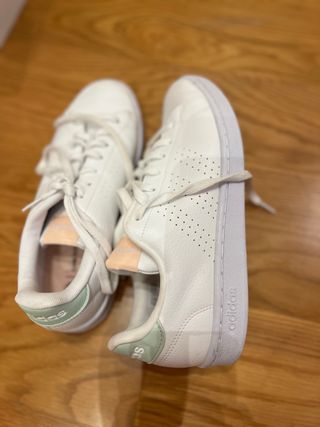 Zapatillas Adidas - Blancas y Verdes