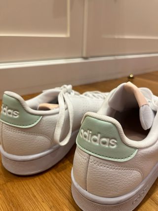 Zapatillas Adidas - Blancas y Verdes