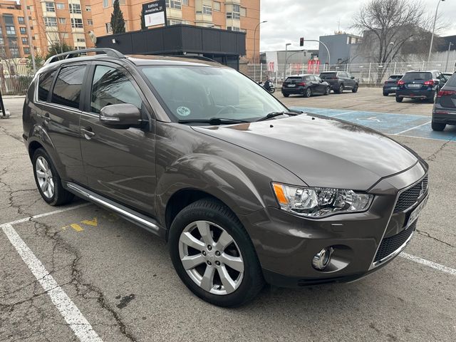 Mitsubishi Outlander 2012 220 DID Motion 2WD