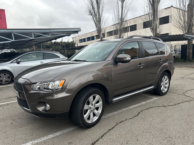 Mitsubishi Outlander 2012 220 DID Motion 2WD