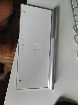 Teclado Apple inalámbrico Bluetooth