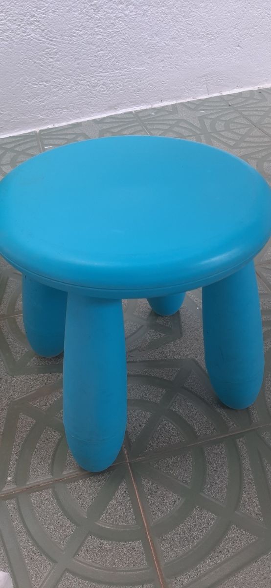 Mesa y silla infantil - Colores vivos