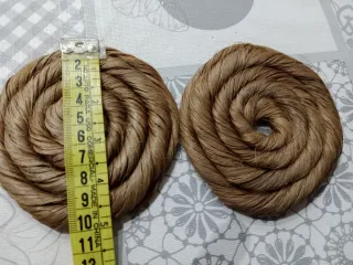 Pelo fallera: 9mallas pelo natural + 2 rodetes.