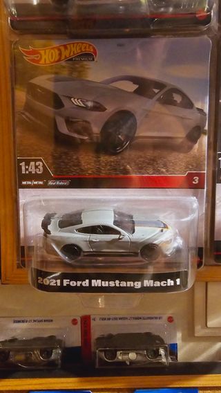 Hot Wheels Premium 2021 Ford Mustang Mach 1