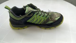 Zapatillas trekking niño usadas