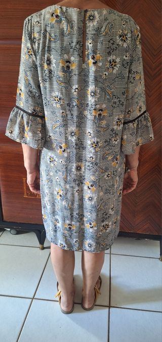 Vestito floreale blu e giallo