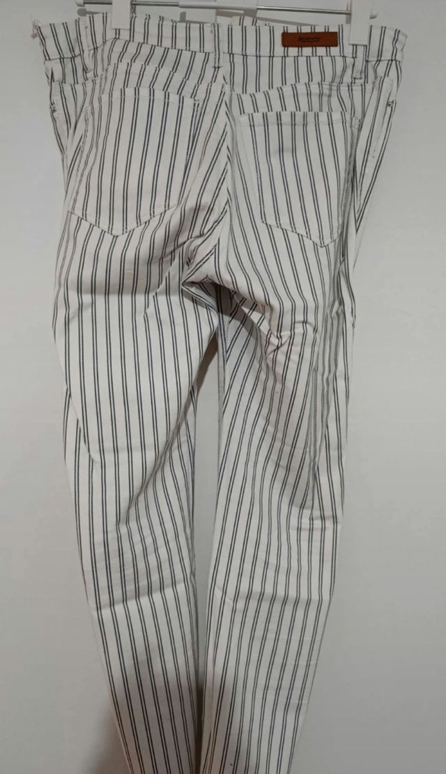 Pantalones rayas blanco-negro