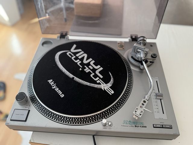 Giradiscos Akiyama DJ-1200 Plata
