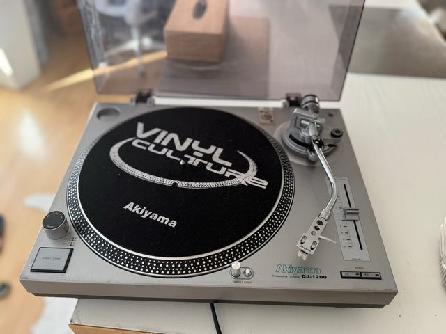 Giradiscos Akiyama DJ-1200 Plata