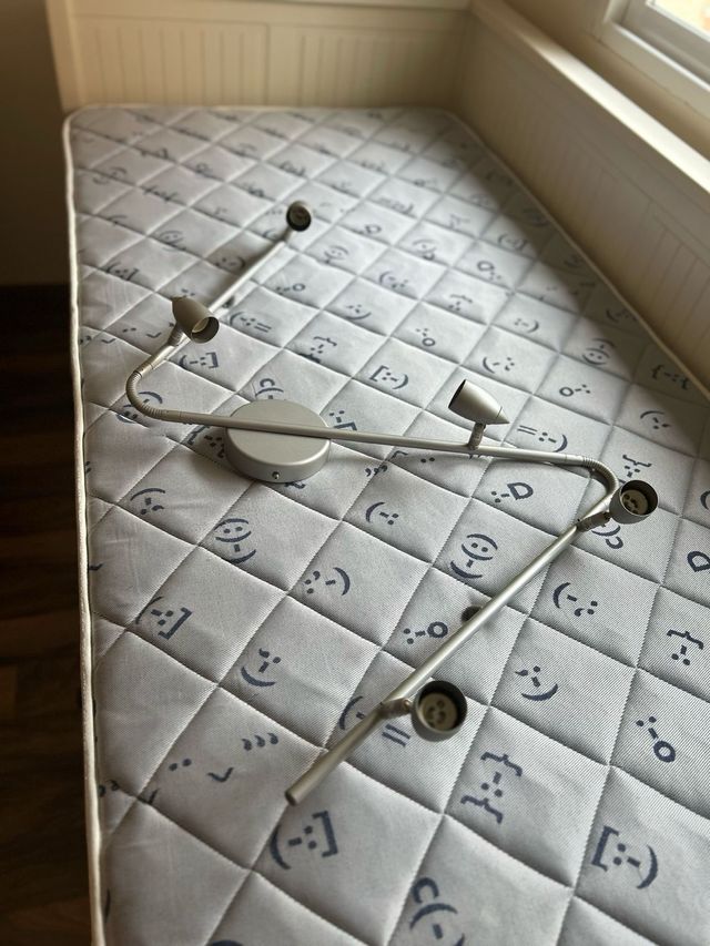 Adapta tu lámpara en la habitación en más puntos