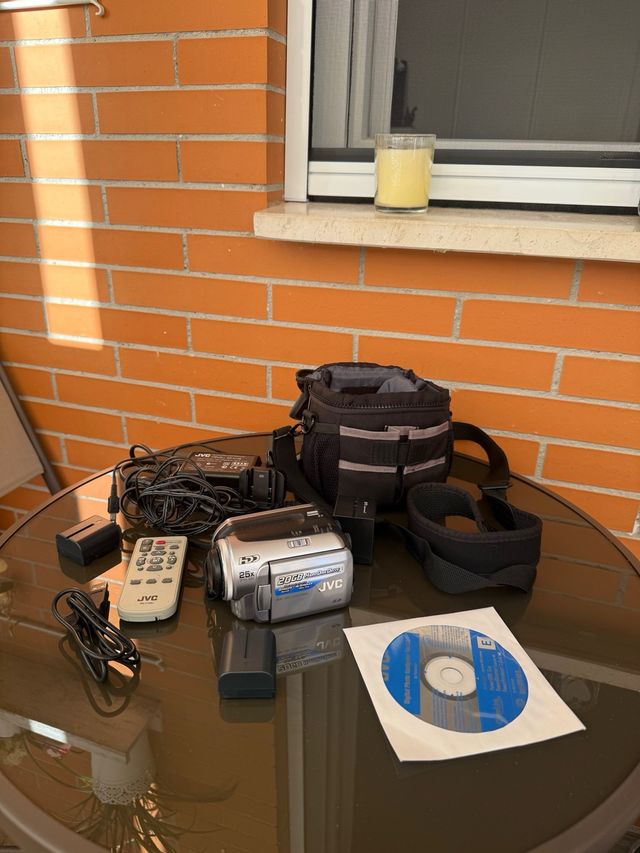 Pack completo JVC cámara video HD 20GB