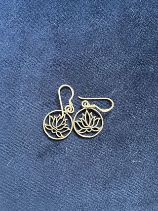 Aros Flor de Loto Plata 925