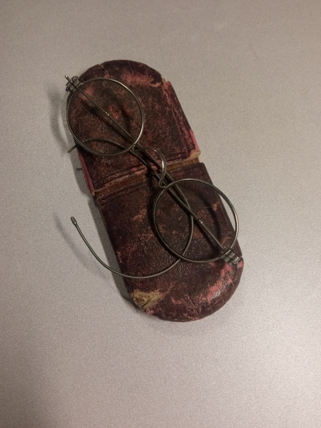 Occhiali antichi vintage