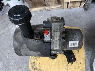 Bomba dirección eléctrica Peugeot 407
