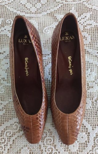 Zapato marrón estampado print. Talla: 36