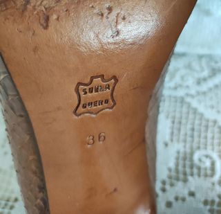 Zapato marrón estampado print. Talla: 36