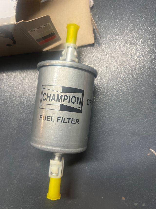 Filtro Combustible Champion CF100225 Opel Corsa