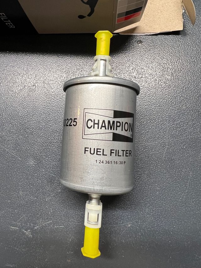 Filtro Combustible Champion CF100225 Opel Corsa