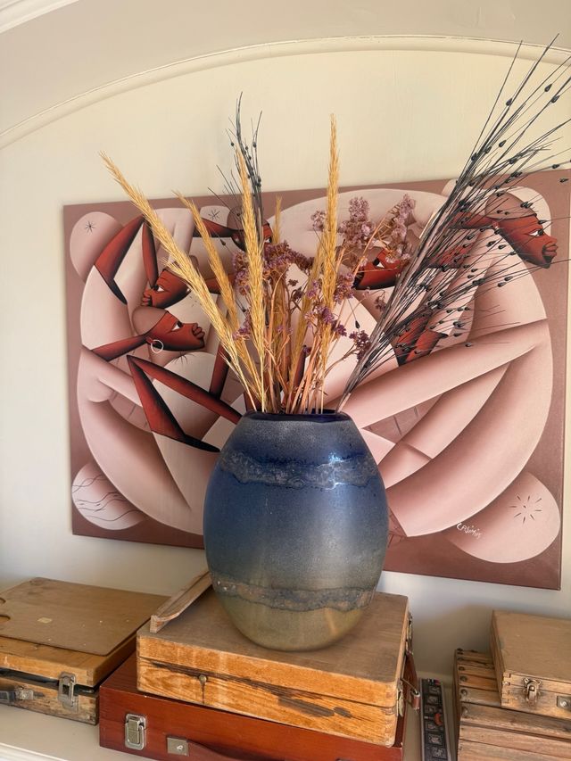 Jarrón flores de vidrio azul y marrón