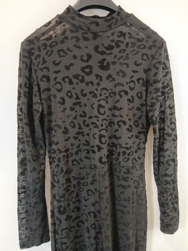 Enterizo negro animal print - L traslúcido