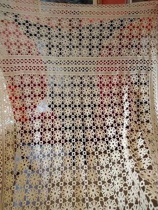 Copriletto uncinetto beige cotone