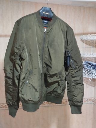 Chaqueta bomber Pull&Bear talla 44 - XXL