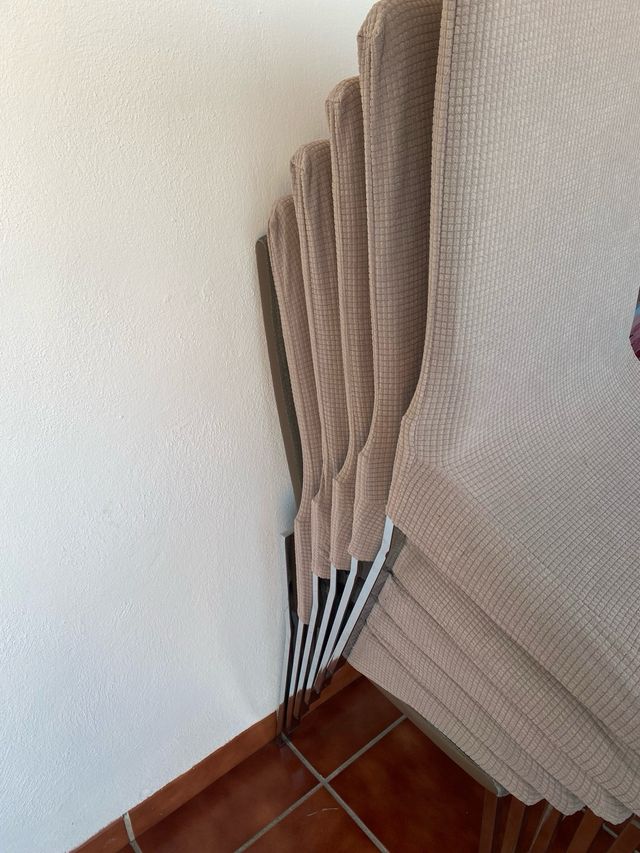 6 sedie con fodere. Solo vendite di persona