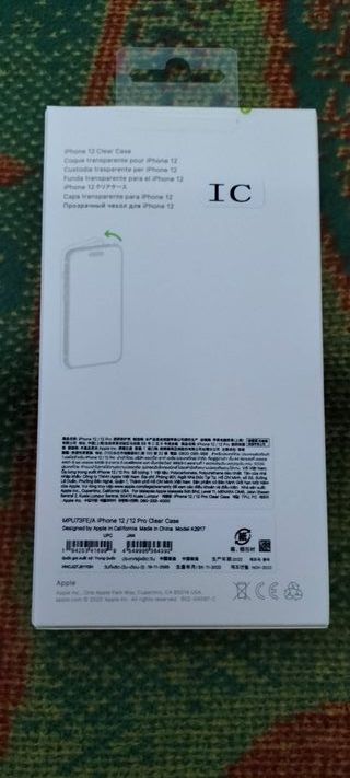 Funda iPhone 12/12Pro + Protectores