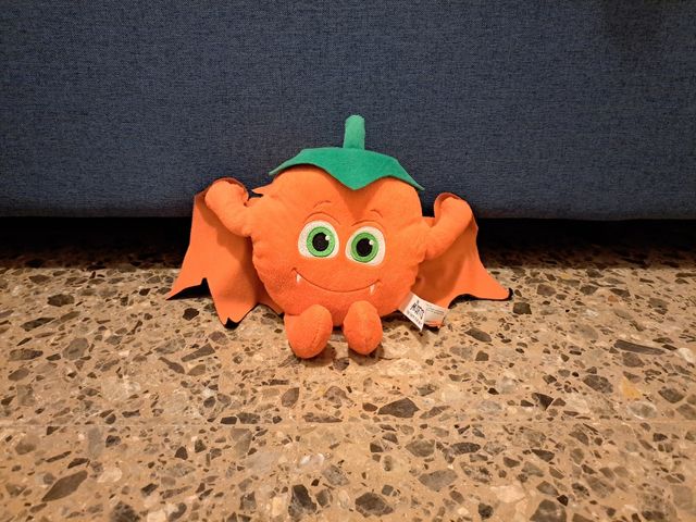 Monstruo vampiro fresa de peluche