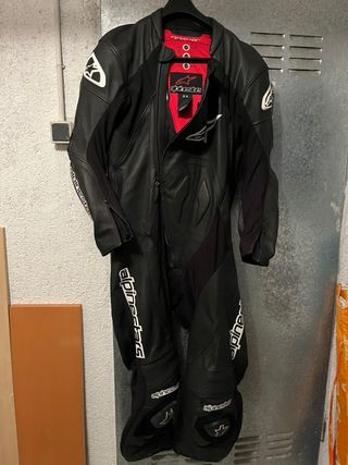 Mono Alpinestars cuero talla 58