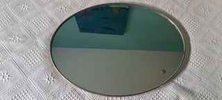 Espejo ovalado plateado