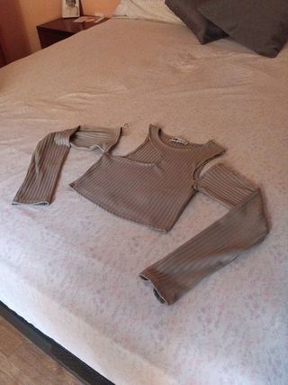 Crop top manga larga 