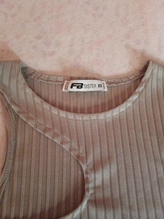 Crop top manga larga 