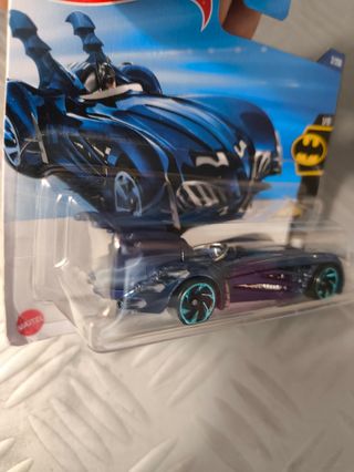 Hot Wheels Batman & Robin Batmobile 2/250